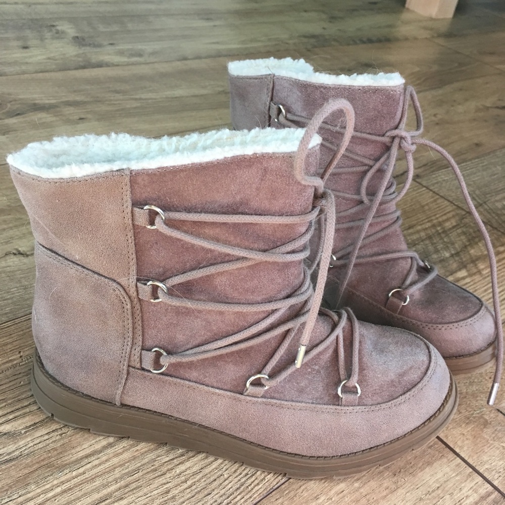 Boots size 6.5